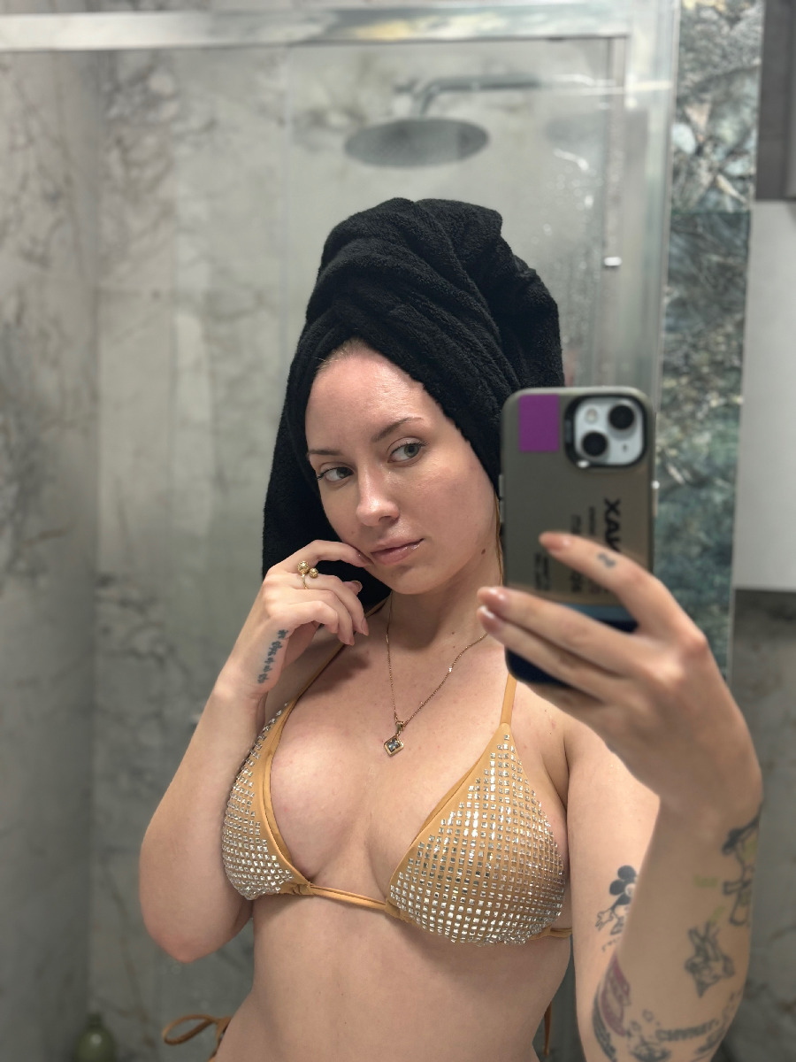 Nude girl KateV in Hebe