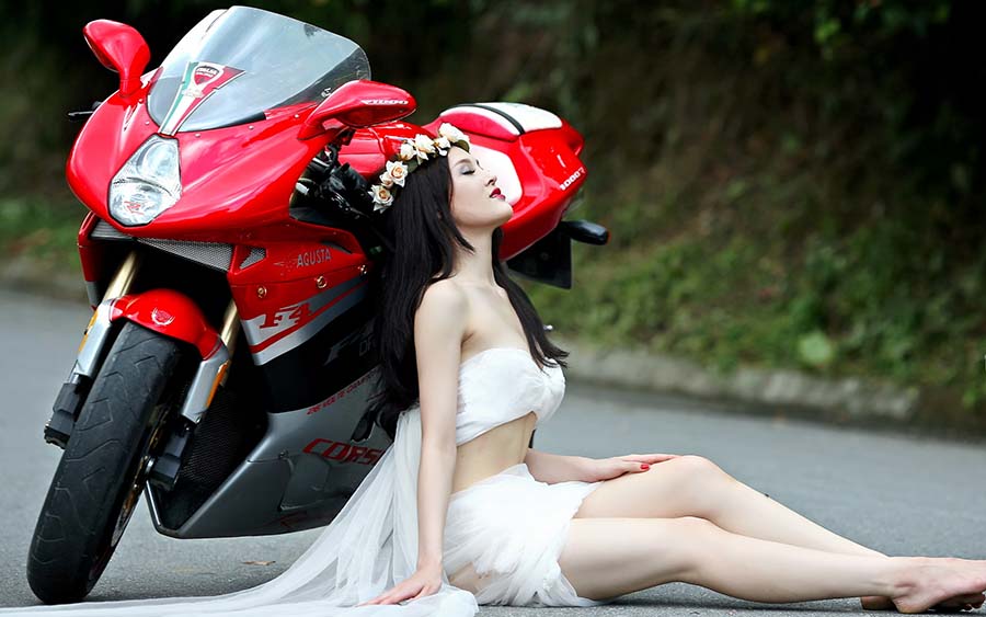 Beautiful girls and motorcycles in Hebe