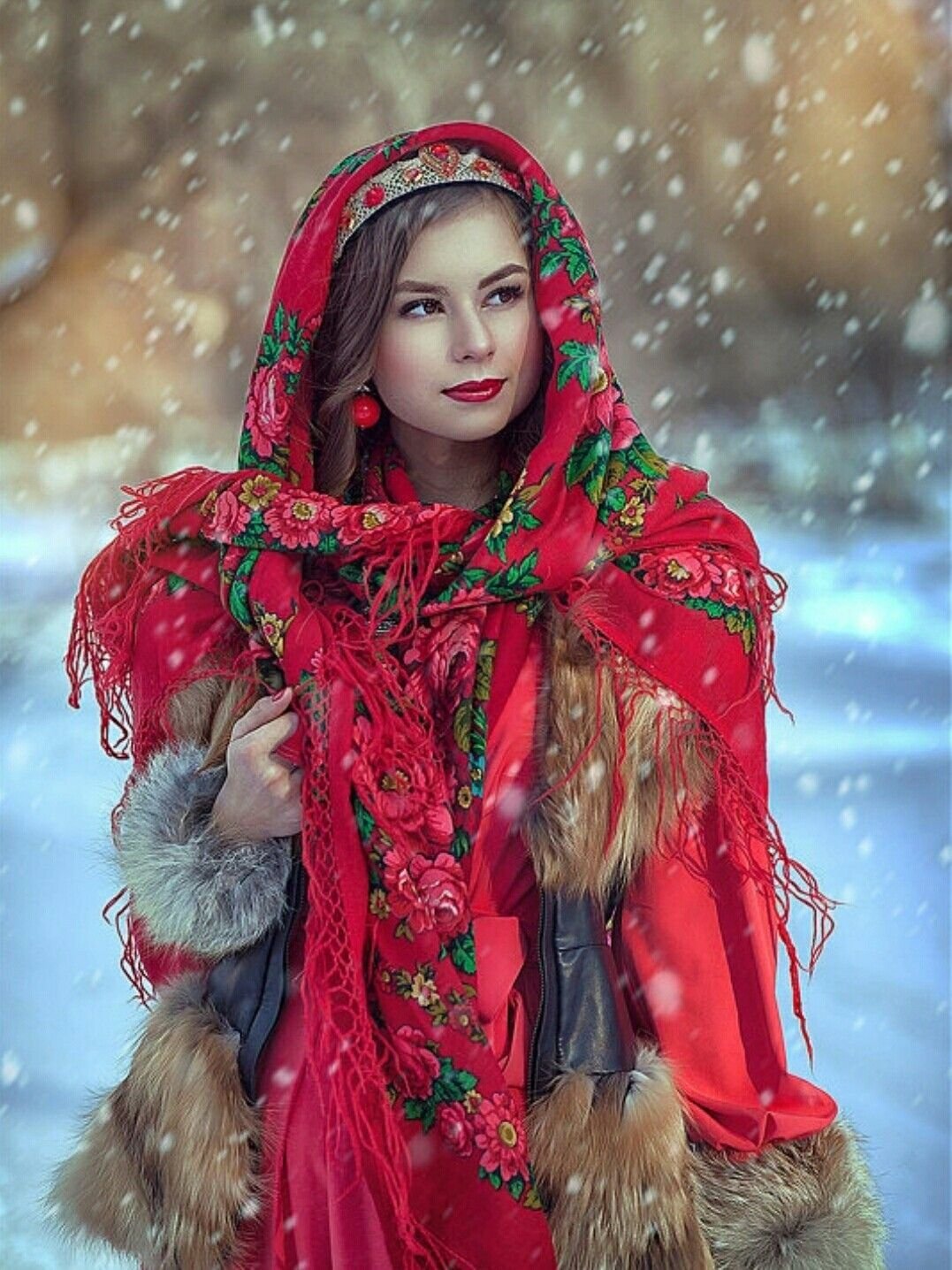 Beautiful girl Women in Slavic costumes in Hebe