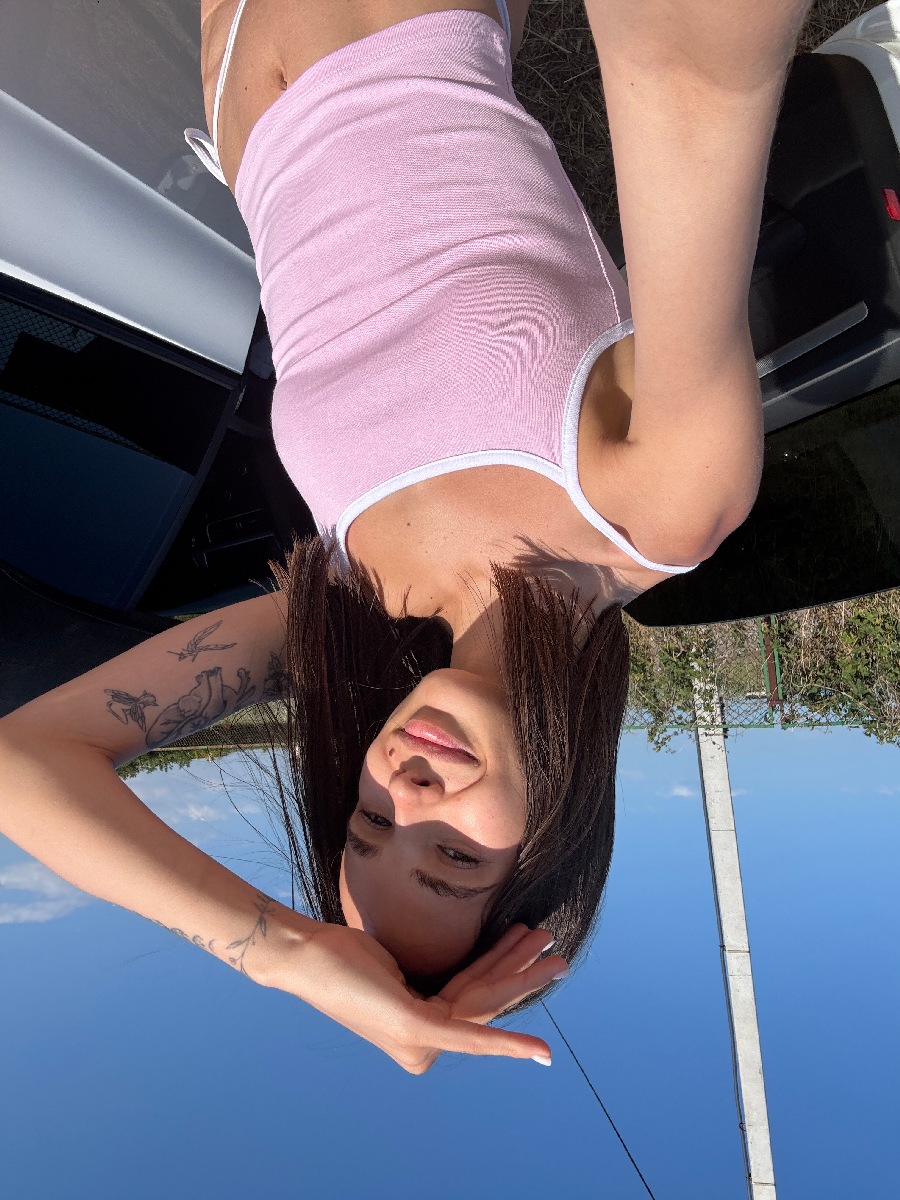 Sexy model Tina in Hebe